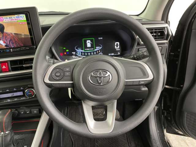 トヨタ ライズ G 道央・札幌 2020(令2)年 2.8万km ブラックマイカメタリック ・スマートアシスト/寒冷地仕様/・4WD/衝突被害軽減ブレーキ/・社外メモリナビ/・CD/DVD/BT/SD/フルセグ/・MTモード付AT/・オートライト/LEDライト/・オートハイビーム/・レーンキープアシスト/・運転席/助手席シートヒーター/・黒革調シートカバー/・純正エンジンスターター/・前後ドライブレコーダー/・スマートキー