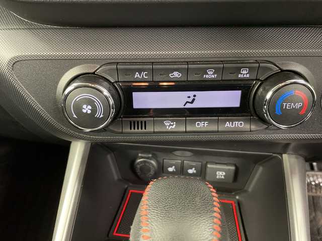 トヨタ ライズ G 道央・札幌 2020(令2)年 2.8万km ブラックマイカメタリック ・スマートアシスト/寒冷地仕様/・4WD/衝突被害軽減ブレーキ/・社外メモリナビ/・CD/DVD/BT/SD/フルセグ/・MTモード付AT/・オートライト/LEDライト/・オートハイビーム/・レーンキープアシスト/・運転席/助手席シートヒーター/・黒革調シートカバー/・純正エンジンスターター/・前後ドライブレコーダー/・スマートキー