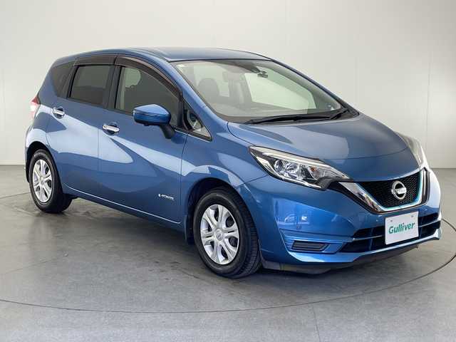 日産 ノート e－パワー X 宮崎県 2017(平29)年 5.9万km シャイニングブルー エマ―ジェンシーブレーキ/車線逸脱警報/クリアランスソナー/インテリジェントルームミラー/純正7インチSDナビ/フルセグTV/CD/DVD/Bluetooth/アラウンドビューモニター/LEDヘッドライト/純正ナビ一体型ドライブレコーダー/ETC/スマートキー×2/取扱説明書/ナビ取扱説明書