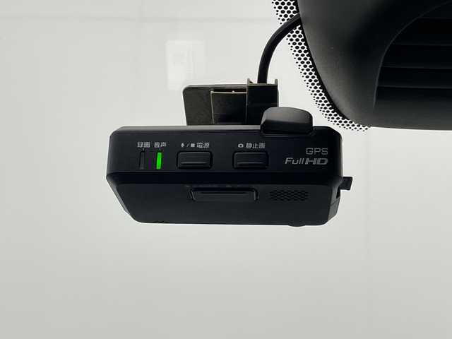 日産 ノート e－パワー X 宮崎県 2017(平29)年 5.9万km シャイニングブルー エマ―ジェンシーブレーキ/車線逸脱警報/クリアランスソナー/インテリジェントルームミラー/純正7インチSDナビ/フルセグTV/CD/DVD/Bluetooth/アラウンドビューモニター/LEDヘッドライト/純正ナビ一体型ドライブレコーダー/ETC/スマートキー×2/取扱説明書/ナビ取扱説明書