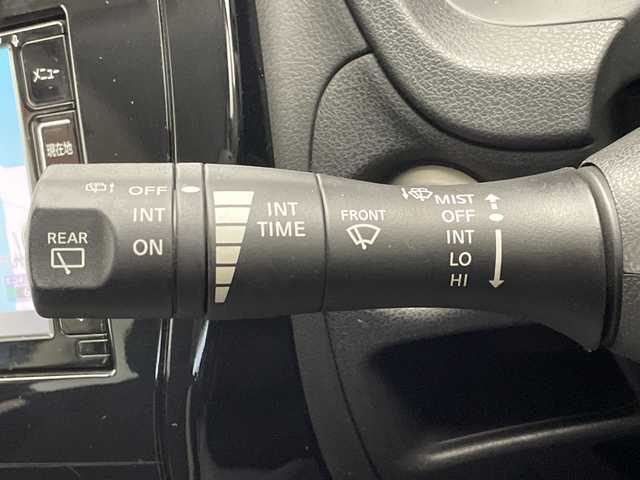 日産 ノート e－パワー X 宮崎県 2017(平29)年 5.9万km シャイニングブルー エマ―ジェンシーブレーキ/車線逸脱警報/クリアランスソナー/インテリジェントルームミラー/純正7インチSDナビ/フルセグTV/CD/DVD/Bluetooth/アラウンドビューモニター/LEDヘッドライト/純正ナビ一体型ドライブレコーダー/ETC/スマートキー×2/取扱説明書/ナビ取扱説明書