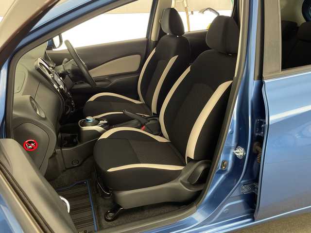 日産 ノート e－パワー X 宮崎県 2017(平29)年 5.9万km シャイニングブルー エマ―ジェンシーブレーキ/車線逸脱警報/クリアランスソナー/インテリジェントルームミラー/純正7インチSDナビ/フルセグTV/CD/DVD/Bluetooth/アラウンドビューモニター/LEDヘッドライト/純正ナビ一体型ドライブレコーダー/ETC/スマートキー×2/取扱説明書/ナビ取扱説明書