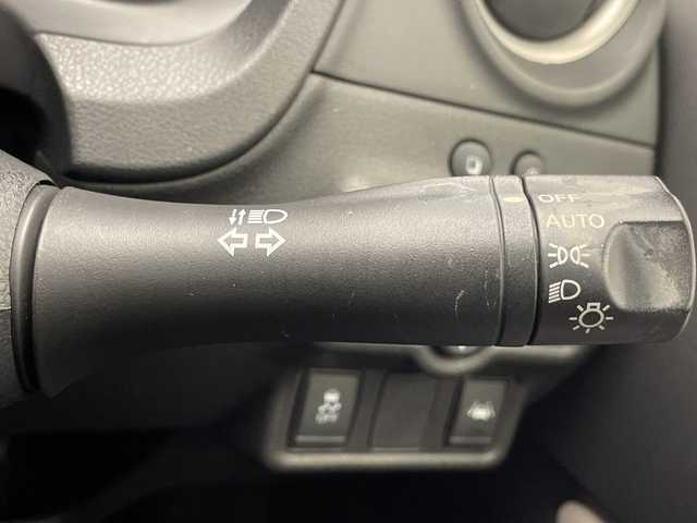 日産 ノート e－パワー X 宮崎県 2017(平29)年 5.9万km シャイニングブルー エマ―ジェンシーブレーキ/車線逸脱警報/クリアランスソナー/インテリジェントルームミラー/純正7インチSDナビ/フルセグTV/CD/DVD/Bluetooth/アラウンドビューモニター/LEDヘッドライト/純正ナビ一体型ドライブレコーダー/ETC/スマートキー×2/取扱説明書/ナビ取扱説明書