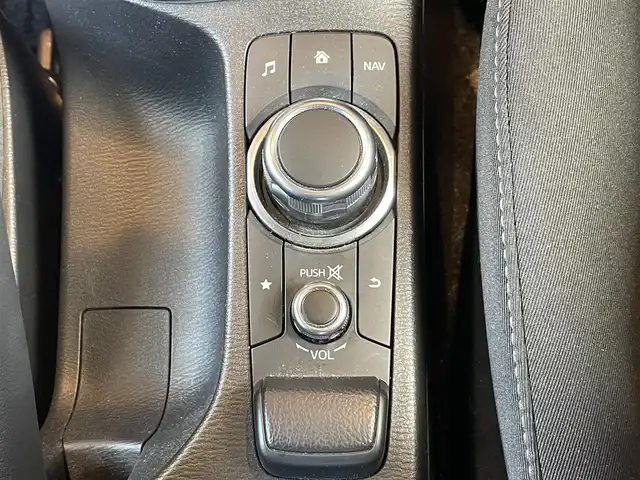 マツダ デミオ 13S ツーリング 鹿児島県 2017(平29)年 9.6万km ダイナミックブルーマイカ 純正ナビ/フルセグTV/CD/DVD再生可/バックカメラ/前方ドライブレコーダー/前席シートヒーター/オートライト/LEDヘッドライト/純正フロアマット/アクティブドライビングディスプレイ/電動格納ミラー/後方コーナーセンサー/レーンキープアシスト/BSM/取扱説明書/スペアキ1本(スマートキー)