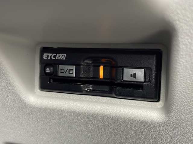 スズキ スイフト HYBRID MZ 愛知県 2024(令6)年 1.4万km 青 禁煙車/純正ディスプレイオーディオ/(AM/FM/USB/BT//iPod)/バックカメラ/ビルトインETC/フロントサイドスポイラー/シートヒーター/前後ドライブレコーダー/デュアルブレーキサポートII/ケンウッドスピーカー/プッシュスタート/スマートキー/ステアリングスイッチ/クルーズコントロール/BSM/LEDヘッドライト/オートライト/フロントフォグランプ/純正フロアマット/純正ドアバイザー