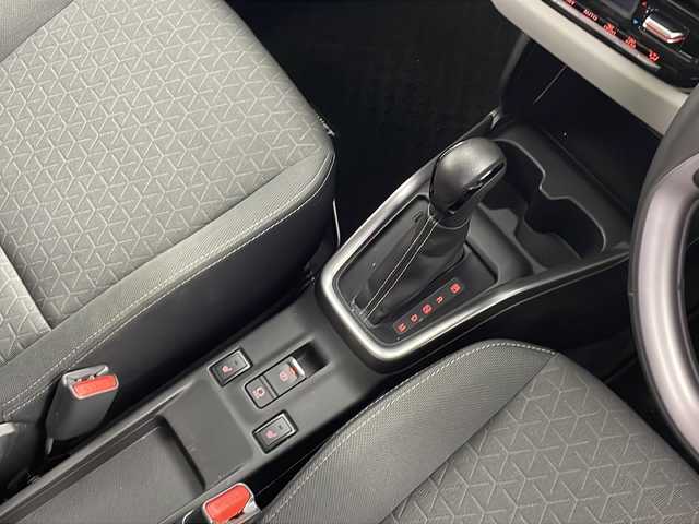 スズキ スイフト HYBRID MZ 愛知県 2024(令6)年 1.4万km 青 禁煙車/純正ディスプレイオーディオ/(AM/FM/USB/BT//iPod)/バックカメラ/ビルトインETC/フロントサイドスポイラー/シートヒーター/前後ドライブレコーダー/デュアルブレーキサポートII/ケンウッドスピーカー/プッシュスタート/スマートキー/ステアリングスイッチ/クルーズコントロール/BSM/LEDヘッドライト/オートライト/フロントフォグランプ/純正フロアマット/純正ドアバイザー