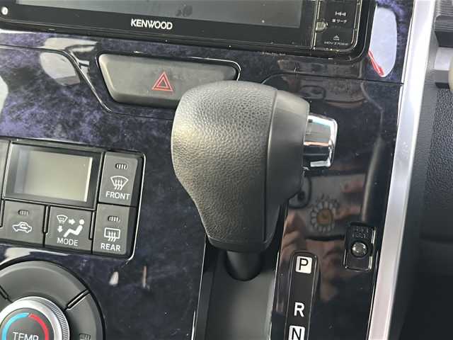 ダイハツ タント カスタム X トップED SA Ⅲ 東京都 2017(平29)年 9万km ブラックマイカメタリック (株)IDOMが運営する【じしゃロン国分寺店】の自社ローン対象車両になります。こちらは現金ご利用時の価格です。自社ローンご希望の方は別途その旨お申付け下さい。/社外ナビ/バックカメラ/Bluetooth接続/フルセグテレビ/ハーフレザー/シートヒーター/片側パワースライドドア/衝突被害軽減システム/オートマチックハイビーム/LEDヘッドライト/リアウィンドウサンシェード付き/備考：/ステアリングスイッチが作動しない/ドラレコSDカードなし、作動しない/HDMI動作未確認