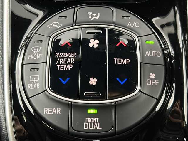 トヨタ ヴォクシー ZS 煌Ⅲ 宮城県 2020(令2)年 7.4万km ブラック 禁煙車/純正フリップダウンモニター/トヨタセーフティセンス/・プリクラッシュセーフティ/・レーンディパーチャーアラート/・オートマチックハイビーム/・先行車発進告知/クルーズコントロール/純正9インチSDナビ/・BT/CD/DVD/SD/フルセグTV/両側パワースライドドア/バックカメラ/前後ドライブレコーダー/ビルトインETC/ハーフレザーシート/革巻きステアリング/ステアリングスイッチ/プッシュスタート/スマートキー/後席ロールサンシェード/シートバックテーブル/LEDヘッドライト/LEDフォグランプ/純正16インチアルミホイール/純正ドアバイザー/社外フロアマット/横滑り防止装置/アイドリングストップ