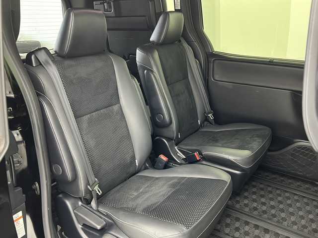 トヨタ ヴォクシー ZS 煌Ⅲ 宮城県 2020(令2)年 7.4万km ブラック 禁煙車/純正フリップダウンモニター/トヨタセーフティセンス/・プリクラッシュセーフティ/・レーンディパーチャーアラート/・オートマチックハイビーム/・先行車発進告知/クルーズコントロール/純正9インチSDナビ/・BT/CD/DVD/SD/フルセグTV/両側パワースライドドア/バックカメラ/前後ドライブレコーダー/ビルトインETC/ハーフレザーシート/革巻きステアリング/ステアリングスイッチ/プッシュスタート/スマートキー/後席ロールサンシェード/シートバックテーブル/LEDヘッドライト/LEDフォグランプ/純正16インチアルミホイール/純正ドアバイザー/社外フロアマット/横滑り防止装置/アイドリングストップ