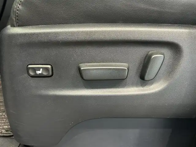 トヨタ アルファード S Cパッケージ 鹿児島県 2018(平30)年 5万km ホワイトパールクリスタルシャイン 禁煙車/純正SDナビ/　（Bluetooth.フルセグTV）/バックモニター/純正フリップダウンモニター/両側パワースライドドア/トヨタセーフティセンス/・プリクラッシュセーフティ/・アダプティブクルーズコントロール/・レーントレーシングアシスト/・ロードサインアシスト/・先行車発進お知らせ機能/ブラインドスポットモニター/クリアランスソナー/デジタルインナーミラー/前席シートヒーター、シートベンチレーション/ステアリングヒーター/置くだけ充電/パワーバックドア