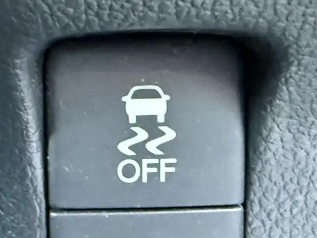 ホンダ Ｎ ＢＯＸ カスタム ターボ SSブラックSパッケージ 東京都 2016(平28)年 7万km プレミアムホワイトパールⅡ 純正ナビ/バックカメラ/ビルトインＥＴＣ/クルーズコントロール/両側電動スライドドア/ハーフレザーシート/シートヒーター/シティブレーキアクティブシステム/横滑り防止/プッシュスタート/パドルシフト/ＨＩＤヘッドライト/フォグランプ/純正フロアマット/純正１５インチＡＷ/ドアバイザー/スマートキー