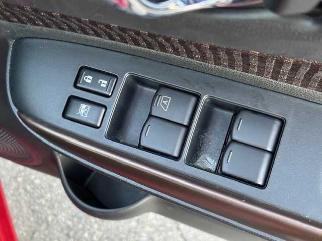 日産 ノート e－パワー X 宮城県 2017(平29)年 7.9万km ガーネットレッド 登録時走行距離78337km/純正SDナビ/ワンセグTV/CD/DVD/Bluetooth/全方位カメラ/アラウンドビューモニター・/デジタルインナーミラー/衝突軽減ブレーキ/横滑り防止装置/オートライト/コーナーセンサー/ステアリングリモコン/盗難防止装置/電動格納ミラー/ヘッドライト/フォグランプ/純正フロアマット