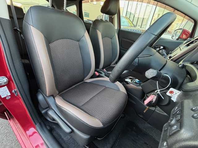 日産 ノート e－パワー X 宮城県 2017(平29)年 7.9万km ガーネットレッド 登録時走行距離78337km/純正SDナビ/ワンセグTV/CD/DVD/Bluetooth/全方位カメラ/アラウンドビューモニター・/デジタルインナーミラー/衝突軽減ブレーキ/横滑り防止装置/オートライト/コーナーセンサー/ステアリングリモコン/盗難防止装置/電動格納ミラー/ヘッドライト/フォグランプ/純正フロアマット