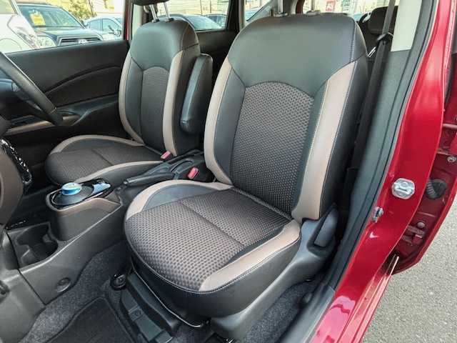 日産 ノート e－パワー X 宮城県 2017(平29)年 7.9万km ガーネットレッド 登録時走行距離78337km/純正SDナビ/ワンセグTV/CD/DVD/Bluetooth/全方位カメラ/アラウンドビューモニター・/デジタルインナーミラー/衝突軽減ブレーキ/横滑り防止装置/オートライト/コーナーセンサー/ステアリングリモコン/盗難防止装置/電動格納ミラー/ヘッドライト/フォグランプ/純正フロアマット