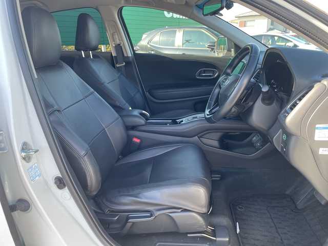 ホンダ ヴェゼル ハイブリッド Z ホンダセンシング 茨城県 2021(令3)年 1.6万km プラチナホワイトパール 社外9型ナビ/Bluetooth/フルセグTV/バックカメラ/HDMI/ビルトインETC/ドライブレコーダー/ハーフレザーシート/シートヒーター/レーダークルーズコントロール/衝突軽減システム/クリアランスソナー/横滑り防止装置/レーンキープアシスト/オートライト/LEDヘッドライト/コーナーセンサー/スマートキー