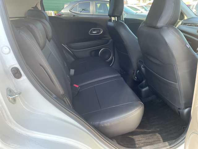 ホンダ ヴェゼル ハイブリッド Z ホンダセンシング 茨城県 2021(令3)年 1.6万km プラチナホワイトパール 社外9型ナビ/Bluetooth/フルセグTV/バックカメラ/HDMI/ビルトインETC/ドライブレコーダー/ハーフレザーシート/シートヒーター/レーダークルーズコントロール/衝突軽減システム/クリアランスソナー/横滑り防止装置/レーンキープアシスト/オートライト/LEDヘッドライト/コーナーセンサー/スマートキー