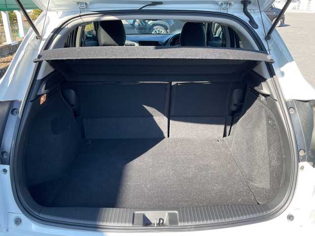 ホンダ ヴェゼル ハイブリッド Z ホンダセンシング 茨城県 2021(令3)年 1.6万km プラチナホワイトパール 社外9型ナビ/Bluetooth/フルセグTV/バックカメラ/HDMI/ビルトインETC/ドライブレコーダー/ハーフレザーシート/シートヒーター/レーダークルーズコントロール/衝突軽減システム/クリアランスソナー/横滑り防止装置/レーンキープアシスト/オートライト/LEDヘッドライト/コーナーセンサー/スマートキー