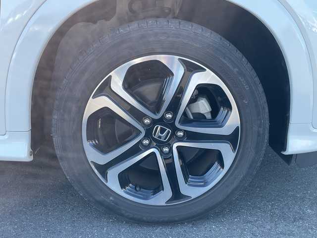 ホンダ ヴェゼル ハイブリッド Z ホンダセンシング 茨城県 2021(令3)年 1.6万km プラチナホワイトパール 社外9型ナビ/Bluetooth/フルセグTV/バックカメラ/HDMI/ビルトインETC/ドライブレコーダー/ハーフレザーシート/シートヒーター/レーダークルーズコントロール/衝突軽減システム/クリアランスソナー/横滑り防止装置/レーンキープアシスト/オートライト/LEDヘッドライト/コーナーセンサー/スマートキー