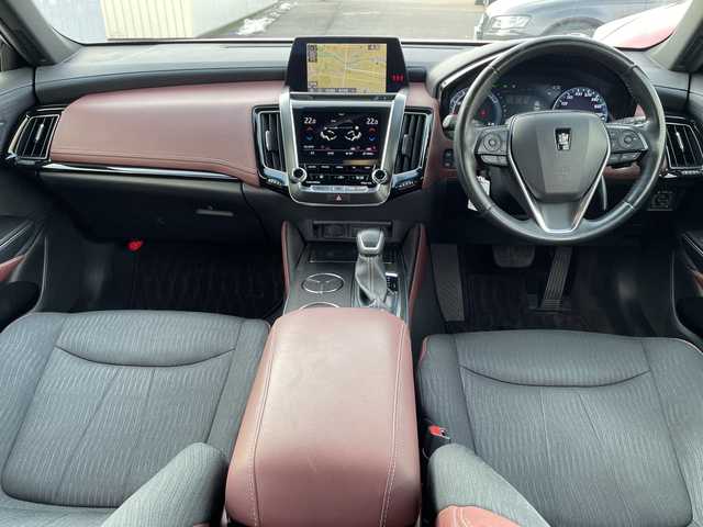 トヨタ クラウン ハイブリッド RS Four 道北・旭川 2019(平31)年 7万km ホワイトパールクリスタルシャイン /4WD//禁煙車//純正ナビ //CD/DVD/フルセグ//USB/BT/AUX//純正エンジンスターター//全方位カメラ//前席シートヒーター//前席パワーシート//革巻ステアリング//パドルシフト//オートライト//オートマチックハイビーム//フォグランプ//純正フロアマット//ドライブレコーダー//ETC//オートリトラミラー//夏タイヤ積込//オートワイパー//LTA//PCS//BSM//クリアランスソナー//RCTA//RCD//HUD//ACC//RSA//IPA//先行車発進告知