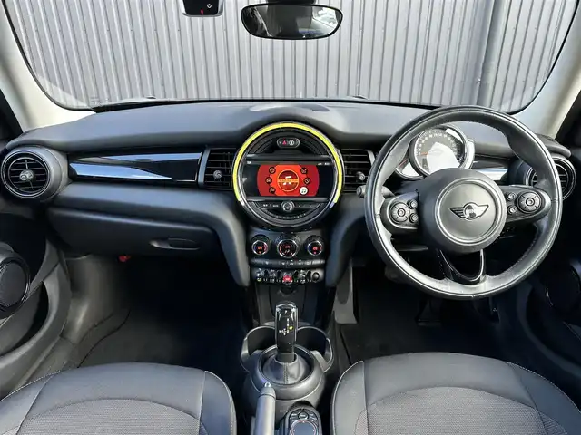 ＭＩＮＩ ミニ クーパー バーガンディーED 福島県 2018(平30)年 6.6万km 茶 Burgundy Edition専用センター・ディスプレイ・リング/Burgundy Edition オリジナル・バッジ/ストレージ・コンパートメント・パッケージ/MINI エキサイトメント・パッケージ/パーキング・アシスト・パッケージ/アクティブ・クルーズ・コントロール/インテリジェントセーフティ/コンフォートアクセス/アンビエントライト/純正ナビ(BT/USB)/純正16AW/ETC/ドライブレコーダー(前後)/LEDオートライト/取扱説明書/保証書/スペアキー