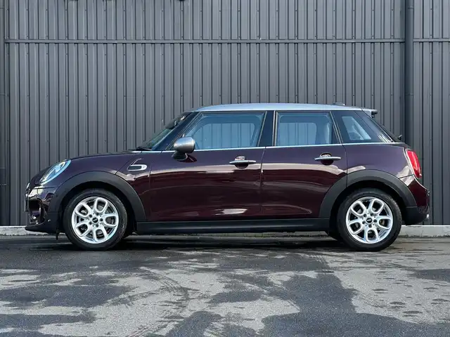 ＭＩＮＩ ミニ クーパー バーガンディーED 福島県 2018(平30)年 6.6万km 茶 Burgundy Edition専用センター・ディスプレイ・リング/Burgundy Edition オリジナル・バッジ/ストレージ・コンパートメント・パッケージ/MINI エキサイトメント・パッケージ/パーキング・アシスト・パッケージ/アクティブ・クルーズ・コントロール/インテリジェントセーフティ/コンフォートアクセス/アンビエントライト/純正ナビ(BT/USB)/純正16AW/ETC/ドライブレコーダー(前後)/LEDオートライト/取扱説明書/保証書/スペアキー