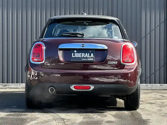 ＭＩＮＩ ミニ クーパー バーガンディーED 福島県 2018(平30)年 6.6万km 茶 Burgundy Edition専用センター・ディスプレイ・リング/Burgundy Edition オリジナル・バッジ/ストレージ・コンパートメント・パッケージ/MINI エキサイトメント・パッケージ/パーキング・アシスト・パッケージ/アクティブ・クルーズ・コントロール/インテリジェントセーフティ/コンフォートアクセス/アンビエントライト/純正ナビ(BT/USB)/純正16AW/ETC/ドライブレコーダー(前後)/LEDオートライト/取扱説明書/保証書/スペアキー