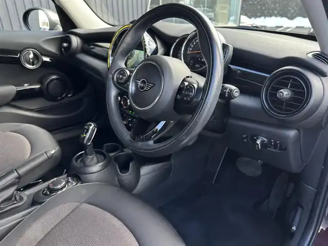 ＭＩＮＩ ミニ クーパー バーガンディーED 福島県 2018(平30)年 6.6万km 茶 Burgundy Edition専用センター・ディスプレイ・リング/Burgundy Edition オリジナル・バッジ/ストレージ・コンパートメント・パッケージ/MINI エキサイトメント・パッケージ/パーキング・アシスト・パッケージ/アクティブ・クルーズ・コントロール/インテリジェントセーフティ/コンフォートアクセス/アンビエントライト/純正ナビ(BT/USB)/純正16AW/ETC/ドライブレコーダー(前後)/LEDオートライト/取扱説明書/保証書/スペアキー
