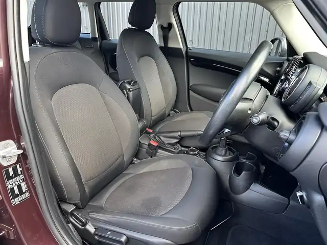 ＭＩＮＩ ミニ クーパー バーガンディーED 福島県 2018(平30)年 6.6万km 茶 Burgundy Edition専用センター・ディスプレイ・リング/Burgundy Edition オリジナル・バッジ/ストレージ・コンパートメント・パッケージ/MINI エキサイトメント・パッケージ/パーキング・アシスト・パッケージ/アクティブ・クルーズ・コントロール/インテリジェントセーフティ/コンフォートアクセス/アンビエントライト/純正ナビ(BT/USB)/純正16AW/ETC/ドライブレコーダー(前後)/LEDオートライト/取扱説明書/保証書/スペアキー
