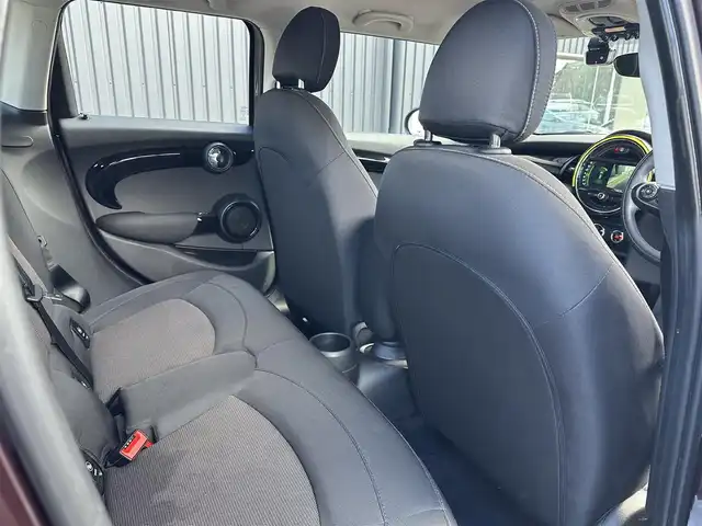 ＭＩＮＩ ミニ クーパー バーガンディーED 福島県 2018(平30)年 6.6万km 茶 Burgundy Edition専用センター・ディスプレイ・リング/Burgundy Edition オリジナル・バッジ/ストレージ・コンパートメント・パッケージ/MINI エキサイトメント・パッケージ/パーキング・アシスト・パッケージ/アクティブ・クルーズ・コントロール/インテリジェントセーフティ/コンフォートアクセス/アンビエントライト/純正ナビ(BT/USB)/純正16AW/ETC/ドライブレコーダー(前後)/LEDオートライト/取扱説明書/保証書/スペアキー
