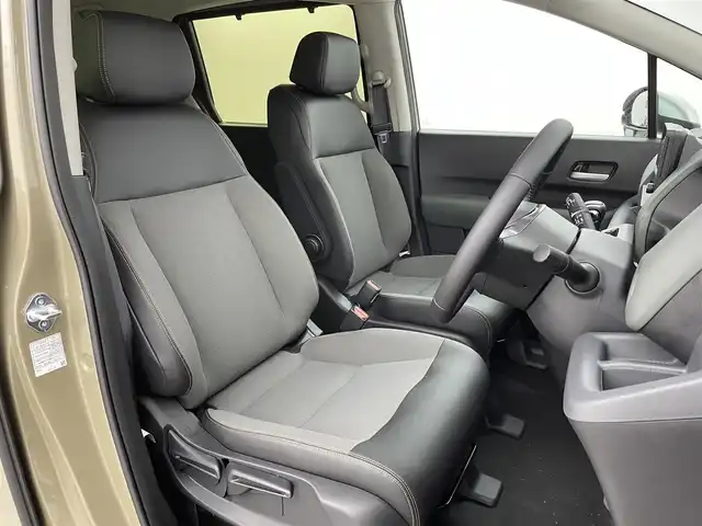 ホンダ フリード クロスター 福岡県 2025(令7)年 0.1万km未満 ベージュ 登録済未使用車　/純正ナビ（フルセグＴＶ）　/バックカメラ　/ＡＣＣ　/コーナーセンサー　/衝突被害軽減ブレーキ　/レーンキープ　/ＢＳＭ　/踏み間違い防止　/両側電動スライドドア　/ハーフレザー　/シートヒーター　/ＬＥＤ