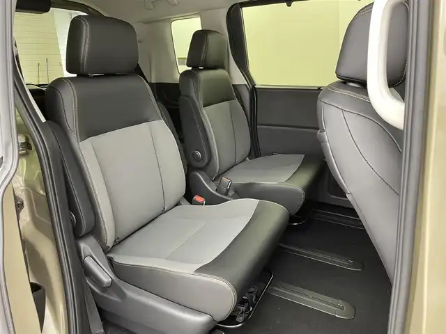 ホンダ フリード クロスター 福岡県 2025(令7)年 0.1万km未満 ベージュ 登録済未使用車　/純正ナビ（フルセグＴＶ）　/バックカメラ　/ＡＣＣ　/コーナーセンサー　/衝突被害軽減ブレーキ　/レーンキープ　/ＢＳＭ　/踏み間違い防止　/両側電動スライドドア　/ハーフレザー　/シートヒーター　/ＬＥＤ