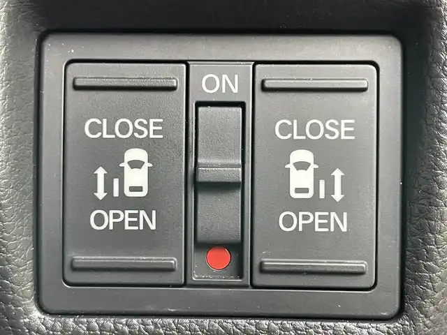 ホンダ Ｎ ＢＯＸ カスタム L ターボ 岡山県 2023(令5)年 3万km プラチナホワイトパール ホンダセンシング/レーダークルーズコントロール/HDMI接続/両側電動スライドドア/シートヒーター/ドライブレコーダー/ビルトインETC/LEDヘッドライト/純正8インチナビ/フルセグTV/ステアリングリモコン/シートバックテーブル/Rサンシェイド/バックカメラ