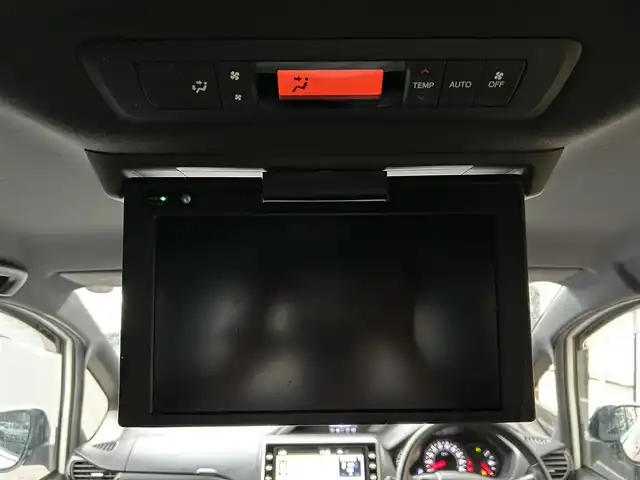 トヨタ ヴォクシー ZS 煌Ⅱ 佐賀県 2020(令2)年 6.1万km ホワイトパールクリスタルシャイン トヨタセーフティセンス/・プリクラッシュセーフティ/・レーンディパーチャーアラート/・オートマチックハイビーム/クルーズコントロール/クリアランスソナー/純正10インチSDナビ/・バックカメラ/・フルセグTV/BT/CD/DVD/純正12.1インチフリップダウンモニター/純正16インチAW/両側パワースライドドア/LEDヘッドライト/オートライト/フォグランプ/ETC/前後ドライブレコーダー(SN-TW77)/プッシュスタート/ステアリングスイッチ/電動格納ミラー/ISOFIX/取扱説明書