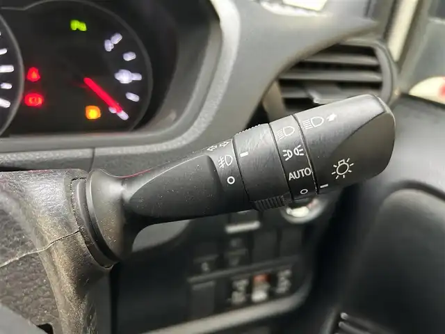 トヨタ ヴォクシー ZS 煌Ⅱ 佐賀県 2020(令2)年 6.1万km ホワイトパールクリスタルシャイン トヨタセーフティセンス/・プリクラッシュセーフティ/・レーンディパーチャーアラート/・オートマチックハイビーム/クルーズコントロール/クリアランスソナー/純正10インチSDナビ/・バックカメラ/・フルセグTV/BT/CD/DVD/純正12.1インチフリップダウンモニター/純正16インチAW/両側パワースライドドア/LEDヘッドライト/オートライト/フォグランプ/ETC/前後ドライブレコーダー(SN-TW77)/プッシュスタート/ステアリングスイッチ/電動格納ミラー/ISOFIX/取扱説明書