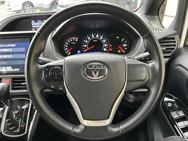 トヨタ ヴォクシー ZS 煌Ⅱ 秋田県 2020(令2)年 6.1万km ホワイトパールクリスタルシャイン トヨタセーフティセンス/・プリクラッシュセーフティ/・レーンディパーチャーアラート/・オートマチックハイビーム/クルーズコントロール/クリアランスソナー/純正10インチSDナビ/・バックカメラ/・フルセグTV/BT/CD/DVD/純正12.1インチフリップダウンモニター/純正16インチAW/両側パワースライドドア/LEDヘッドライト/オートライト/フォグランプ/ETC/前後ドライブレコーダー(SN-TW77)/プッシュスタート/ステアリングスイッチ/電動格納ミラー/ISOFIX/取扱説明書