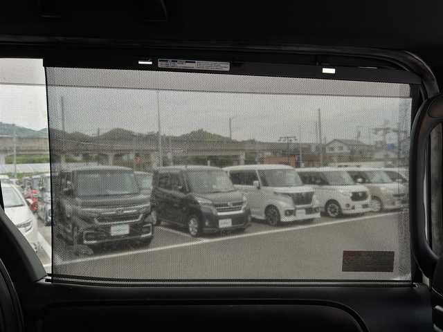 トヨタ ヴォクシー ZS 煌Ⅱ 秋田県 2020(令2)年 6.1万km ホワイトパールクリスタルシャイン トヨタセーフティセンス/・プリクラッシュセーフティ/・レーンディパーチャーアラート/・オートマチックハイビーム/クルーズコントロール/クリアランスソナー/純正10インチSDナビ/・バックカメラ/・フルセグTV/BT/CD/DVD/純正12.1インチフリップダウンモニター/純正16インチAW/両側パワースライドドア/LEDヘッドライト/オートライト/フォグランプ/ETC/前後ドライブレコーダー(SN-TW77)/プッシュスタート/ステアリングスイッチ/電動格納ミラー/ISOFIX/取扱説明書
