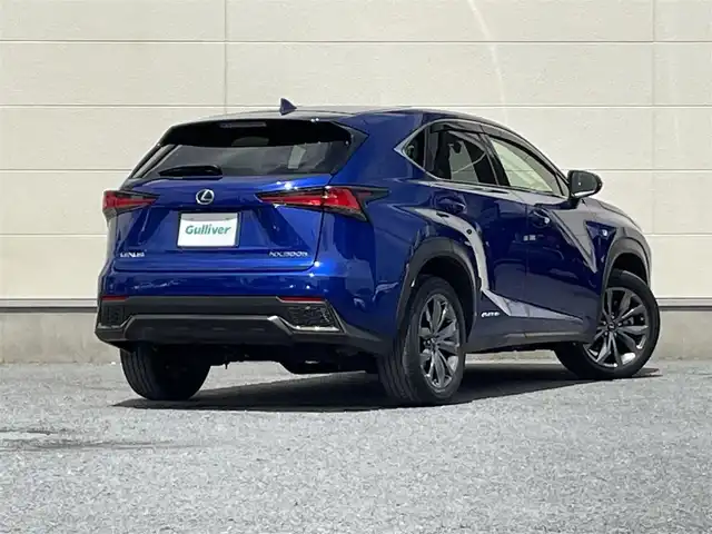 レクサス ＮＸ 300h Fスポーツ 茨城県 2018(平30)年 7.5万km ヒートブルーコントラストレイヤリング 後期型モデル/メーカーナビ/バックカメラ/サイドカメラ/レクサスセーフティセンス/レーダークルーズコントロール/革巻きステアリング/ステアリングスイッチ/ステアリングヒーター/本革パワーメモリーシート/シートヒーター/ベンチレーション/パワーバックドア/LEDヘッドライト/オートハイビーム/オートワイパー/オートライト