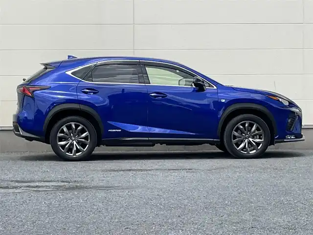 レクサス ＮＸ 300h Fスポーツ 茨城県 2018(平30)年 7.5万km ヒートブルーコントラストレイヤリング 後期型モデル/メーカーナビ/バックカメラ/サイドカメラ/レクサスセーフティセンス/レーダークルーズコントロール/革巻きステアリング/ステアリングスイッチ/ステアリングヒーター/本革パワーメモリーシート/シートヒーター/ベンチレーション/パワーバックドア/LEDヘッドライト/オートハイビーム/オートワイパー/オートライト