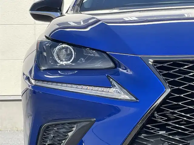 レクサス ＮＸ 300h Fスポーツ 茨城県 2018(平30)年 7.5万km ヒートブルーコントラストレイヤリング 後期型モデル/メーカーナビ/バックカメラ/サイドカメラ/レクサスセーフティセンス/レーダークルーズコントロール/革巻きステアリング/ステアリングスイッチ/ステアリングヒーター/本革パワーメモリーシート/シートヒーター/ベンチレーション/パワーバックドア/LEDヘッドライト/オートハイビーム/オートワイパー/オートライト