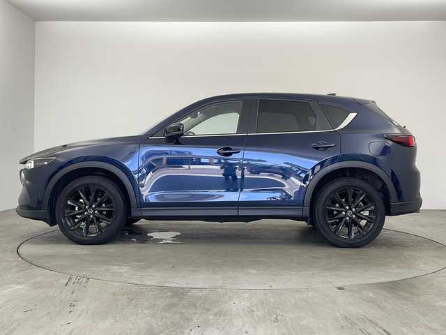 マツダ ＣＸ－５ 20S ブラックトーンED 兵庫県 2022(令4)年 1.7万km ディープクリスタルブルーマイカ ・純正ナビ&Bluetooth&TV&&USB&スマホ連携/・全方位カメラ/・ETC/・レーダークルーズコントロール/・i-ACTIVSENSE/・スマート・シティ・ブレーキ・サポート/・AT誤発進抑制制御/・リアクロストラフィックアラート/・ブラインドスポットモニター/・前後コーナーセンサー/・スマートキー/・オートライト/・オートマチックハイビーム/・LEDヘッドライト/・前後ドライブレコーダー/・パワーバックドア/・純正フロアマット/・メモリーパワーシート（運転席）/・ハーフレザーシート/・シートヒーター（運転席・助手席）/・純正19インチアルミホイール/・パドルシフト/・電動パーキングブレーキ/・オートブレーキホールド/・アイドリングストップ/・Wエアバック/・カーテンエアバック