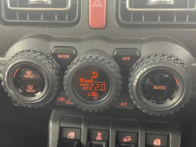 スズキ ジムニー XC 茨城県 2022(令4)年 5.7万km ブルーイッシュブラックパール3 社外8型ナビ/バックカメラ/フルセグ/衝突被害軽減ブレーキ/車線逸脱抑制装置/クルーズコントロール/オートマチックハイビーム/ETC/社外マフラー/社外シートカバー/社外グリル/ドラレコ/シートヒーター/純正16インチAW/LEDヘッドライト/スマートキー