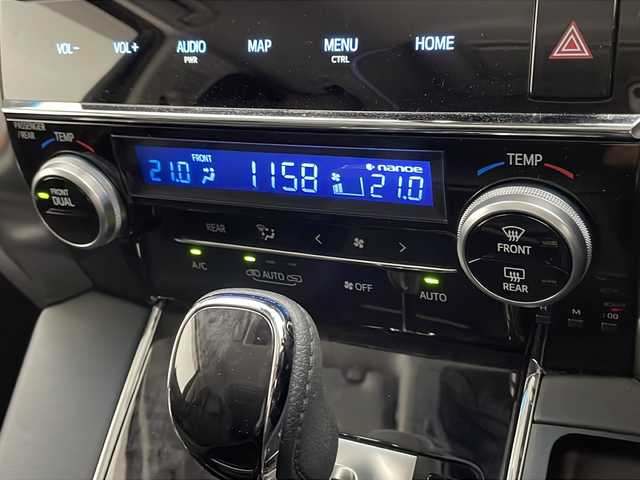 トヨタ ヴェルファイア Z Gエディション 宮崎県 2019(令1)年 3.3万km ホワイトパールクリスタルシャイン 禁煙車/トヨタセーフティセンス/純正10型ナビTV/（NSZN-Z68T/CD/DVD/Bluetooth/フルセグTV)/純正12.1型リアフリップダウンモニター/（V12T-R68C）/純正バックカメラ/純正ビルトインETC/純正LEDオートライト/純正LEDフォグ/純正オートアラーム/純正フロアマット/社外ドライブレコーダー（コムテック）/両側電動スライドドア/プリクラッシュセーフティ/アダプティブクルーズコントロール/レーンディパーチャーアラート/オートマチックハイビーム/クリアランスソナー/電子パーキング/オートホールド/パワーバックドア/前席パワーシート/エアシート/シートヒーター/リアエグゼクティブパワーシート/黒本革シート/ステアリングヒーター/ウッドコンビ本革巻ハンドル/Wオートエアコン（ナノイー）/スマートキー/プッシュエンジンスタート/スペアキー/新車時保証書/取扱い説明書/ナビ取扱い説明書