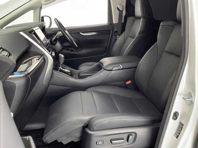 トヨタ ヴェルファイア Z Gエディション 宮崎県 2019(令1)年 3.3万km ホワイトパールクリスタルシャイン 禁煙車/トヨタセーフティセンス/純正10型ナビTV/（NSZN-Z68T/CD/DVD/Bluetooth/フルセグTV)/純正12.1型リアフリップダウンモニター/（V12T-R68C）/純正バックカメラ/純正ビルトインETC/純正LEDオートライト/純正LEDフォグ/純正オートアラーム/純正フロアマット/社外ドライブレコーダー（コムテック）/両側電動スライドドア/プリクラッシュセーフティ/アダプティブクルーズコントロール/レーンディパーチャーアラート/オートマチックハイビーム/クリアランスソナー/電子パーキング/オートホールド/パワーバックドア/前席パワーシート/エアシート/シートヒーター/リアエグゼクティブパワーシート/黒本革シート/ステアリングヒーター/ウッドコンビ本革巻ハンドル/Wオートエアコン（ナノイー）/スマートキー/プッシュエンジンスタート/スペアキー/新車時保証書/取扱い説明書/ナビ取扱い説明書