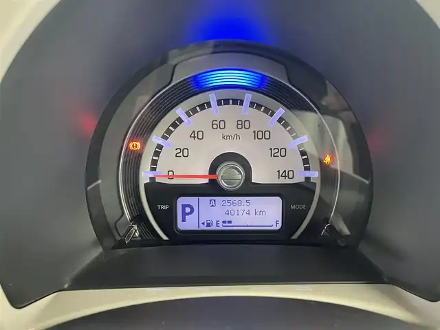 スズキ ハスラー J 茨城県 2019(令1)年 4.1万km ピュアホワイトパール/ブラック2トーン 社外ナビ/バックカメラ/フルセグ/衝突被害軽減ブレーキ/車線逸脱抑制装置/ETC/シートヒーター/純正15インチAW/スマートキー