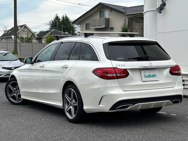 メルセデス・ベンツ Ｃ２００ ワゴン スポーツ 東京都 2015(平27)年 3.2万km ダイヤモンドホワイト ワンオーナー/純正HDDナビ（AM・FM・フルセグ・BT・CD・DVD）/レーダセーフティパッケージ/・ステアリングアシスト機能ディストロニックプラス/・飛び出し検知機能付ブレーキアシストプラス/・PRE-SAFE/・PRE-SAFEブレーキ（歩行者検知機能付）/・被害軽減ブレーキ付後方衝突警告システム/・アクティブブラインドスポットアシスト/・アクティブレーンキーピングアシスト/パークトロニック/アクティブパーキングアシスト/バックドア自動開閉機能/ヘッドアップディスプレイ/レザーシート/AMG18インチAW/純正LEDヘッドランプ/パワーシート（D＋N席）/シルバールーフレール/ETC/保証書/取扱説明書/スペアキー有り（1本）