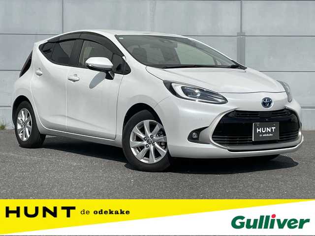 トヨタ アクア Z 千葉県 2022(令4)年 2.7万km プラチナホワイトパールマイカ メーカー10.5型ディスプレイオーディオ/（AM/FM/BT/フルセグTV）/全方位バックカメラ/前後ドラレコ/ETC/トヨタセーフティセンス/・レーントレーシングアシスト/・プリクラッシュセーフティ/・ブラインドスポットモニター/・クリアランスソナー/・リアクロストラフィックアラート/・パーキングサポートブレーキ/・ロードサインアシスト/PWR＋モード/ECOモード/EVモード/nanoeX/ドアバイザー/純正フロアマット/純正LEDヘッドライト/純正15インチAW/ドアバイザー