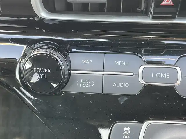 トヨタ アクア Z 千葉県 2022(令4)年 2.7万km プラチナホワイトパールマイカ メーカー10.5型ディスプレイオーディオ/（AM/FM/BT/フルセグTV）/全方位バックカメラ/前後ドラレコ/ETC/トヨタセーフティセンス/・レーントレーシングアシスト/・プリクラッシュセーフティ/・ブラインドスポットモニター/・クリアランスソナー/・リアクロストラフィックアラート/・パーキングサポートブレーキ/・ロードサインアシスト/PWR＋モード/ECOモード/EVモード/nanoeX/ドアバイザー/純正フロアマット/純正LEDヘッドライト/純正15インチAW/ドアバイザー