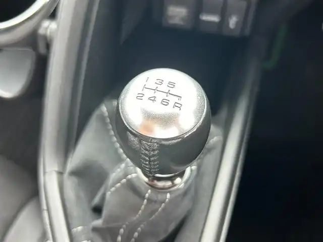 ホンダ Ｓ６６０ α 栃木県 2015(平27)年 4.4万km プレミアムミスティックナイトパール センターディスプレイ/・6.1インチワイドディスプレイ/・HDMIジャック/リアモニター/クルーズコントロール/ハーフレザーシート/革巻きステアリング/ステアリングスイッチ/パドルシフト/LEDヘッドランプ/オートライト/スマートキー＆プッシュスタート/純正アルミホイール（前15インチ後16インチ）/純正フロアマット/W/サイドエアバッグ