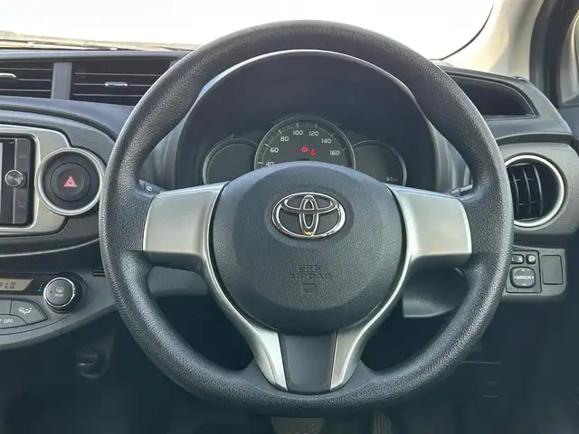 トヨタ ヴィッツ F スマイルエディション 岩手県 2012(平24)年 9.9万km ブラックマイカ 純正SDナビ/　　BT/フルセグ/バックカメラ/スマートキー