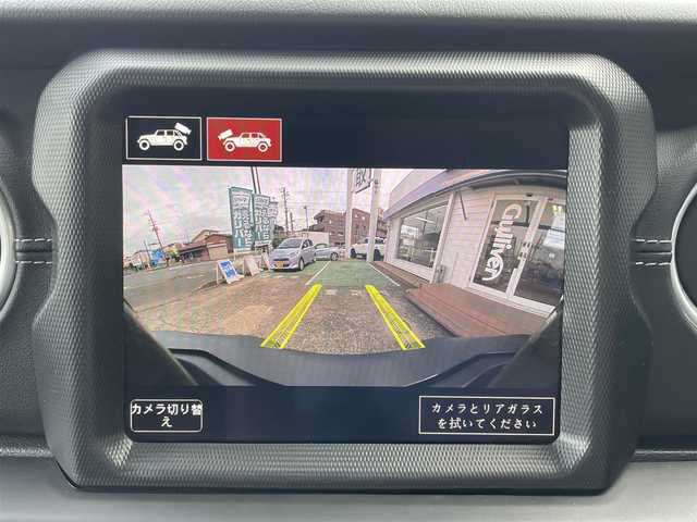 クライスラー・ジープ ジープ ラングラー アンリミテッド サハラ 神奈川県 2024(令6)年 0.3万km サージグリーン ワンオーナー/純正Uconnectナビ/　（BT・USB・AUX・Apple Car Play・Android Auto）/フルセグTV/サブウーハー付アルパインスピーカー/黒革シート/アダプティブクルーズコントロール/前面衝突警報/前方/後方カメラ/フロントシートヒーター/ステアリングヒーター/前後ドライブレコーダー/LEDヘッドライト/LEDフォグライト/ETC2.0/純正ゴムマット/スマートキー×2/保証書/取扱説明書
